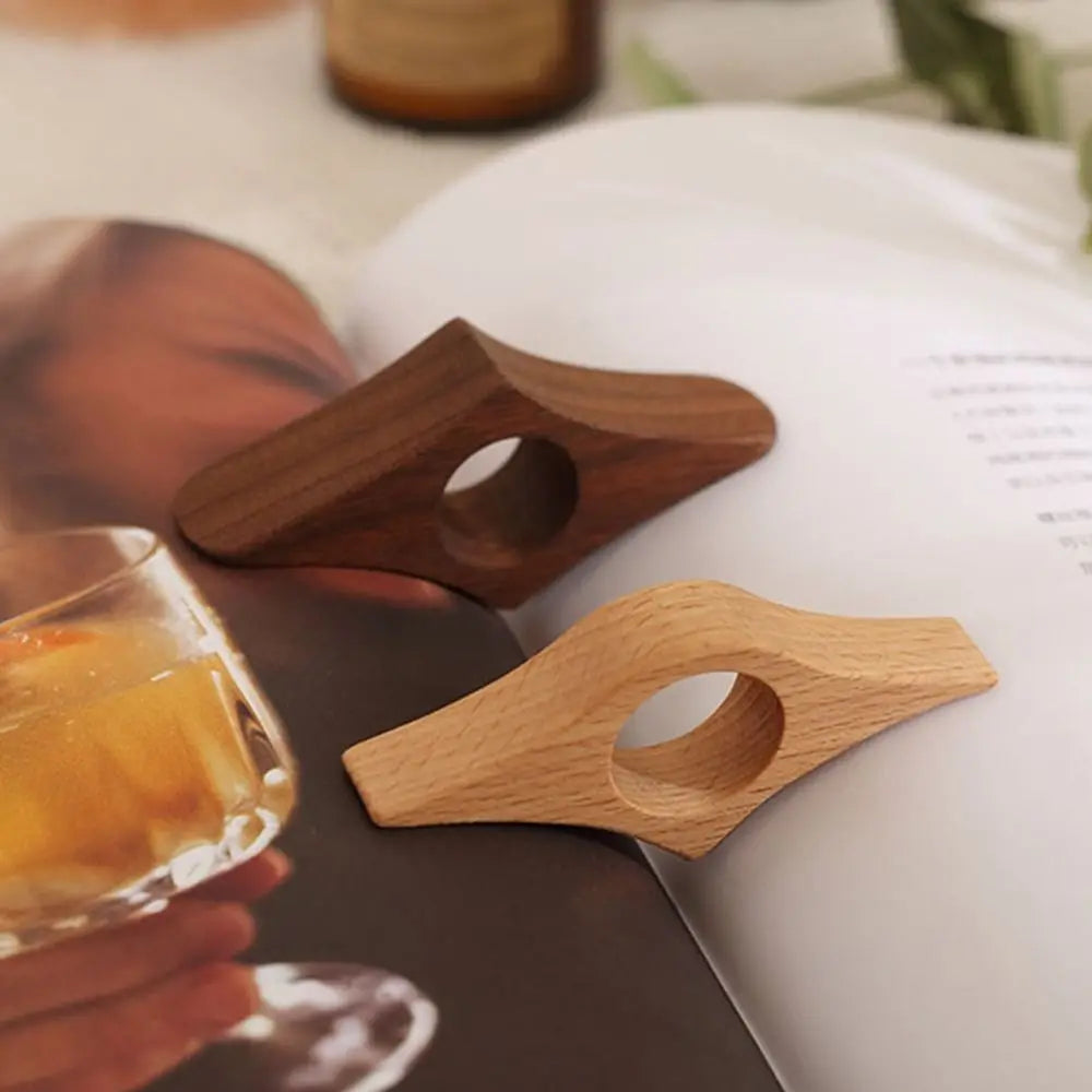 PageGrip™ – Wooden Thumb Bookmark for One-Hand Reading