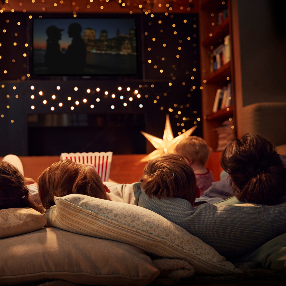 HomeCinema Elite Projector™
