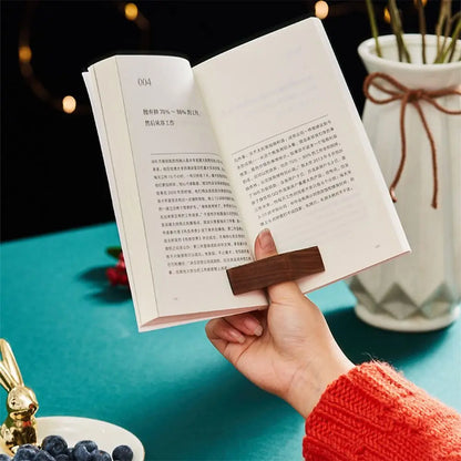 PageGrip™ – Wooden Thumb Bookmark for One-Hand Reading