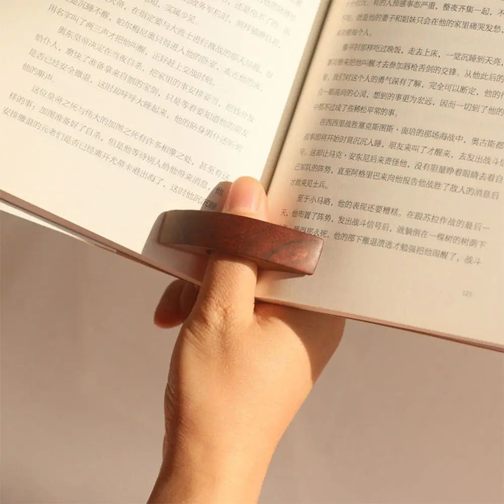 PageGrip™ – Wooden Thumb Bookmark for One-Hand Reading – Innovisimo